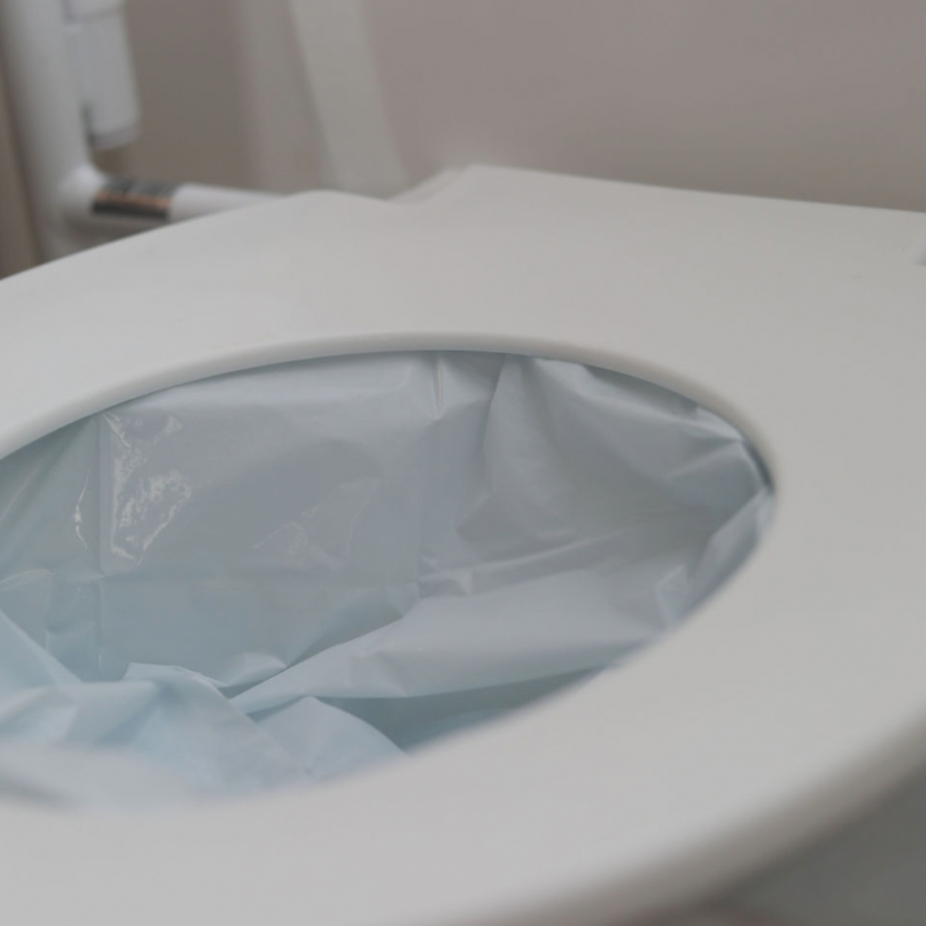 Leak-Proof Commode Liners
